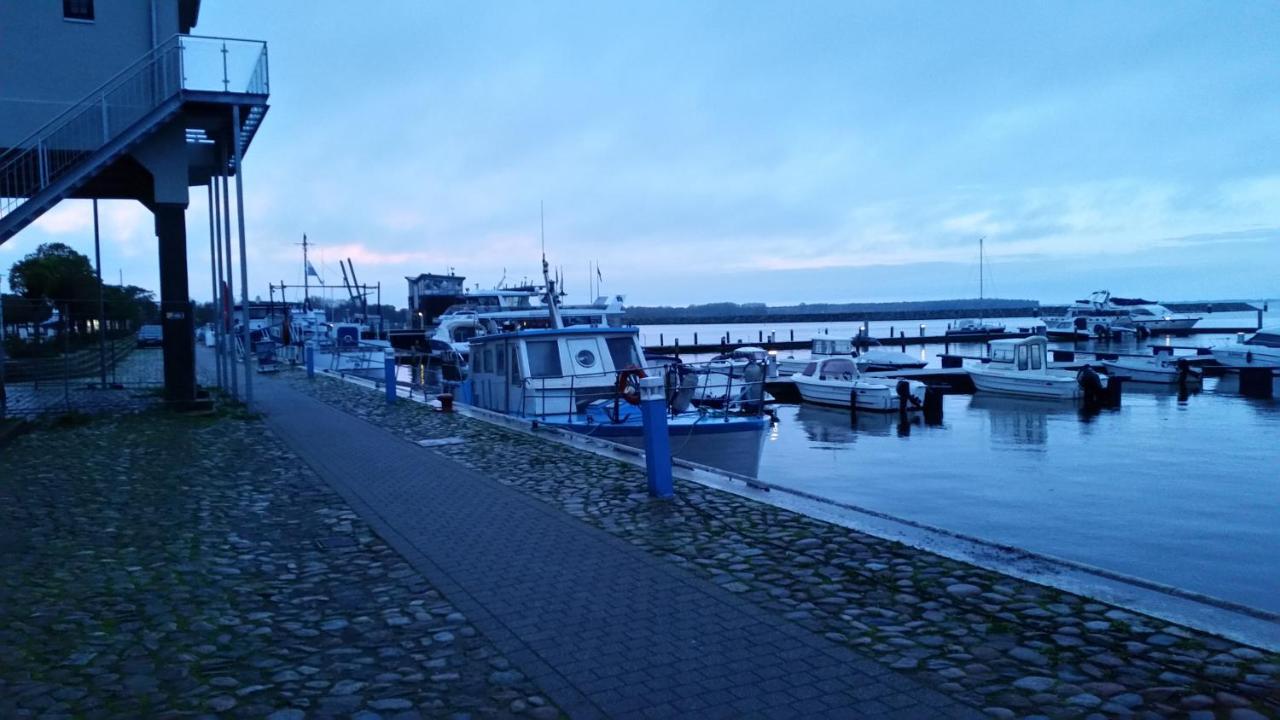 Maisonettewohnung Auf 2 Etagen Mit Zwei Balkonen Barth Bagian luar foto